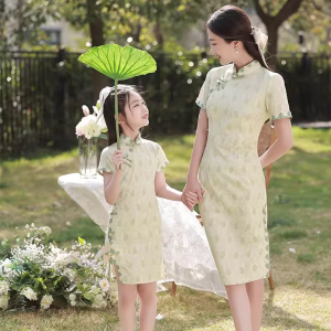ชุดเดรสเด็กผู้หญิงสไตล์จีนย้อนยุค ชุดแม่และลูก ชุดเดรสผ้าไหม ชุดเดรสผ้าไนลอน ชุดเดรสผ้าฝ้าย ชุดเดรสผ้าฝ้ายผสม