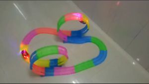 Mainan Mobil Magic Glow Track GID Race Track
