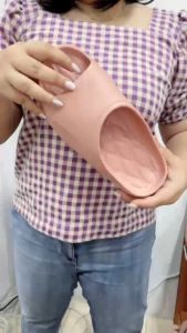 Marco Pony รองเท้าแตะ รองเท้าแตะผู้หญิง นุ่มและยืดหยุ่น รองเท้าแตะแพลตฟอร์ม กันลื่น รองเท้าแฟชั่น รองเท้าแตะลําลอง ใส่ในบ้าน MH9001