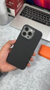 Ốp lưng Likgus Fiber Carbon cho 13 / 14 / 15 Pro Max viền dẻo chống sốc lưng PC cứng chống vân tay