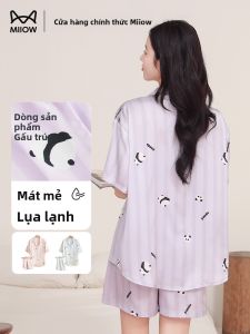 Bộ đồ ngủ nữ MiiOW làm bằng vải lụa băng tay ngắn họa tiết gấu trúc mỏng thoải mái.