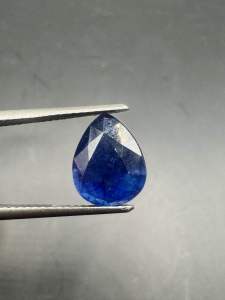 Real Natural Sapphire Silk Burned 8x10mm 3.7Carats / Beads Blue Sapphire Natural Oval Selling Per Piece Africa
