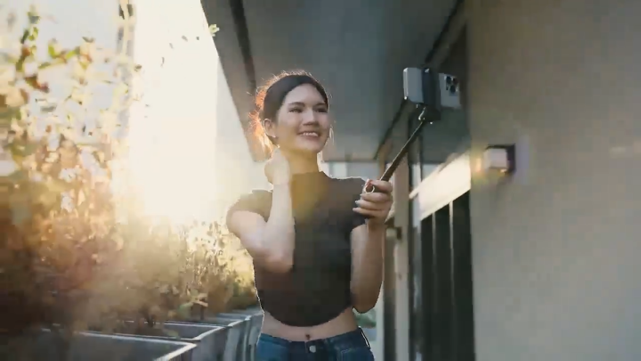 【✅SG READY STOCK】RICHMENTMALL Portable Wireless Selfie Stick Tripod Stand 360° Rotation Handheld Gimbal Stabilizer Portable Bluetooth Foldable Selfie Stick Monopod for Live Phone Gopro Camera, with Wireless Remote & Tripod Stand LED Light for Smartphones
