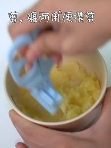 Baby Food Scissors ABS Food Grade Multi Function Grinder Portable Clean Auxiliary Food Scissors Baby Food Scissors