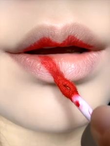 Kuas Concealer Bibir Multifungsi Praktis