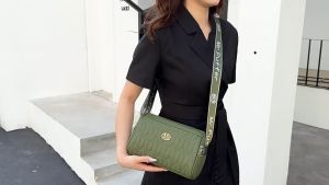 1585 ( READY STOCK ) PU SLING BAG EU FASHION HOUSE