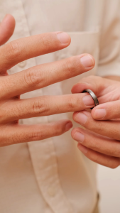 Racabel Grain Ring - Cincin Tungsten Pria Hitam Anti Karat