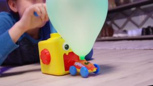 Balloon Powered Car 抖音热卖儿童气球动力车玩具益智宝宝汽车 Belon Kereta Lumba Budak Kanak Children Air Pump Racer Car Toys Education Training Family Activity Permainan Kereta Keluarga