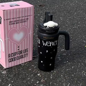 Tumbler Gagang Double Wall 550ml Free Boneka Cinnamoroll + Sticker / Botol Minum Stainless SUS 316 Karakter Sanrio Lucu kamimurah T 2112