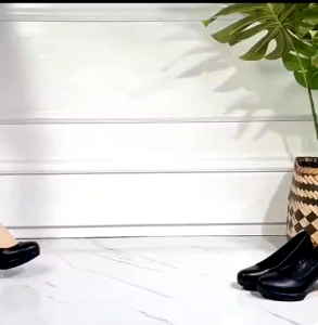 Ladies black Leather Shoes High Heels Work  Elegant Fashion Mom shoes soft