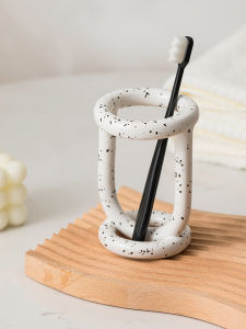 Howmatch Hollow Ceramic Toothbrush Holder/Accessible Luxury Couple Bathroom Toothbrushing Set Toothpaste Decorative Storage Storage Rack