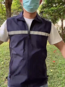 เสื้อกั๊กทำงานสำหรับผู้ชาย น้ำเงินกรมท่า เสื้อกั๊กเซฟตี้แขนกุด มีแถบสะท้อนแสงหน้าหลัง งานตัดเย็บแบบสูท ซับในทั้งตัว