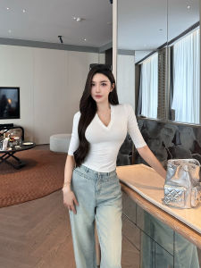 Áo Thun Cổ V Co Dãn Tay Ngắn Form Ôm