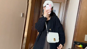 korean new fashion Pu leather simple joker lock square bag ins celebrity crossbody sling bag for women