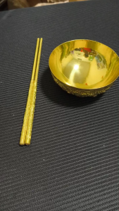 Bộ chén đũa bát đũa long phụng để ban thờ chất liệu bằng đồng vàng SA0196
