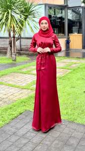 ชุดแรรชหางปลาย้วยจีบทวิปตรงเข่า