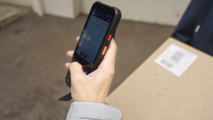Eyoyo Wireless Android Barcode Scanner: Handheld 1D/2D/QR Code Scanner Mobile Computer 5.5" Full Touchscreen/4" with keypad IP66 Rugged Android 12 PDA Warehouse Inventory Terminal with WiFi 5G Bluetooth GPS NFC