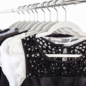 Velvet hanger beige ivory elegant design 50 pieces 20 pieces 10 pieces etc. [15 colors to choose from]