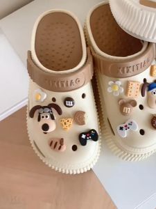 Sandal bapao / sandal jibbitz / sandal slop / sandal baim / sandal kodok / wedges baim / sepatu wedges