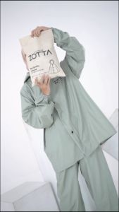 Jas Hujan Wanita ZOTTA Stelan Celana Sage Green Aesthetic