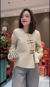 New Chinese Style Womens Shirt 2024 Winter New Pure Color Heavy Embroidery Loose Age-Defying Short Outerwear Coat