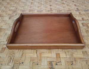 ถาดไม้หูจับ ใช้เสริฟน้ำและอาหาร ขนาด28*35  เซนติเมตร
