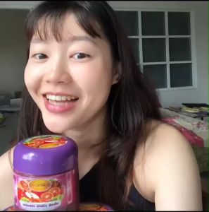 เลือกใช้ผิวขาว 750g ที่ได้รับบำรุงผิวสวยใสอ่อนเยาว์ ผิวพรรณเปล่งปลั่ง สุขภาพดี AHA สูง เติมความชุ่มชื้น สปาขัดผิว รวมไม้เป็นผล