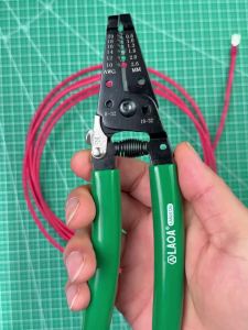 LAOA | LAOA Multifunctional Wire Stripper Pliers 4 in 1 Stripping Cutting Bending Clamping Tool AWG 10-20 0.8-2.6mm