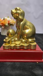 {TẶNG KÈM ĐẾ} Tượng chó nằm tiền bằng đồng cao 13cmvật phẩm phong thủy để bàn