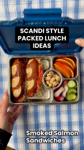 Yumbox Pret 4 Compartments - Kotak Bekal Stainless