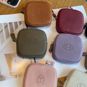 Female Simple Light And High-value Earphone Bag Leather Coin Purse Ladies High-end Coin Fashion Card Package