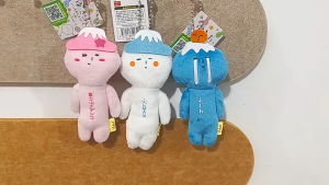 Móc Khóa Thú Bông Mini Phong Cách Nhật Cổ Điển – Búp Bê Kawaii Cute Treo Balo Chìa Khóa 2026