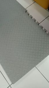 PAUS BIRU แผ่นรองคลาน แผ่นโฟมปูพื้น แผ่นโฟมจิ๊กซอ หนาพิเศษ 2.5 cm แผ่นยางรองคลาน จิ๊กซอว์รองคลาน 30x30 และ 60×60cm มีขอบปิดให้ กันน้ำ กันลื่น