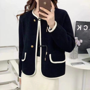 เสื้อสเวตเตอร์คอปกกลมผ้าขนสัตว์สไตล์จีนย้อนยุคสำหรับผู้หญิงฤดูใบไม้ผลิและฤดูใบไม้ร่วง 2024 เสื้อคาร์ดิแกนเปิดปุ่มทรงพู่กัน