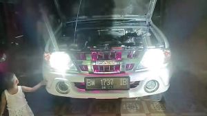 Headlamp Lampu LED Mobil Avanza Yaris Bakpao Panther Grand Livina Innova Reborn Head Lamp H4 Super Terang Jazz Headlight Variasi Depan 12 Volt Brio Original