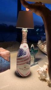 Wireless Bottle Lamp 3 Color Stepless Dimming Rechargeable Bottle Lights Touch LED Bottle Lamp with Breathing Light for Bars Restaurants