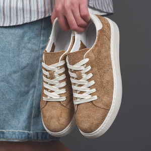 Mens Low-Top Laced Board Shoes Pure Color Versatile Fall 2025 New Design Deqin Casual Style Skate Shoes Leather Inner up