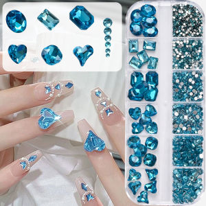 12 กริด 3D Lake Blue รูปร่างผสมเล็บ Rhinestones สแควร์/รอบ/หัวใจแก้วเพชรเล็บ Charms หรูหราเล็บเครื่องประดับอัญมณี