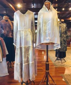 Set Lunara Dress + Jilbab by Dian Pelangi ORIGINAL Setelan Busana Muslim Baju Maxi Gamis Abaya Kaftan Busui Pesta Pernikahan Kondangan Casual Formal Wanita Hijaber Cantik Anggun Modis Modern Elegan Mewah Model Korea Terbaru Motif Jumputan Kekinian