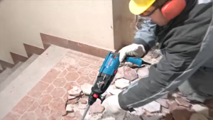 BOSCH (บ๊อช) สว่านโรตารี่ 3 ระบบ เปลี่ยนหัวได้ 850 W (GBH 2-28 DFV) เจาะไม้ เหล็ก คอนกรีต อิฐ โลหะ Rotary Hammer 314228 กรุงเทพฯ