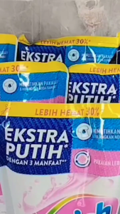 Vanish Penghilang Noda Cair Putih 750ml: Solusi Pembersihan Noda Kotoran
