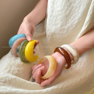 Dopamine Irregular Acrylic Wide Edge Open Hand Bracelet for Women Vintage High-end Feeling Small Design Sense Fashion Jewelry