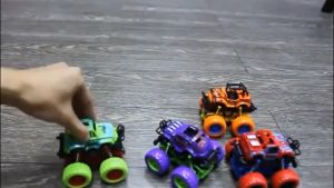 Xe ô tô đồ chơi địa hình xe ô tô quán tính xe ô tô mô hình cho bé chất liệu nhựa an toàn cho bé