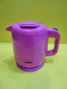 Ấm siêu tốc nội địa Nhật Tiger PCE-A080 (0.8L) lòng Platinum 2 lớp Pink_Hàng nội địa Nhật đã qua sử dụng điện 100V