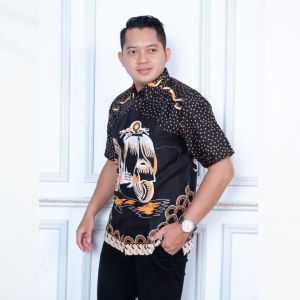 Baju Batik Pria Dewasa Batik Pria Lengan Panjang Kemeja Batik Pria Murah Lengan Pendek Terbaru Full Furing Batik Wisanggeni Solo Motif Vespa Hitam