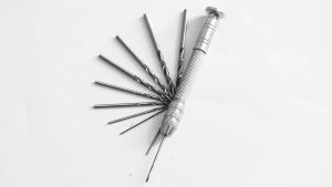 BOR TANGAN MANUAL SET DENGAN 10 MATA BOR 0.5 - 3 MM
