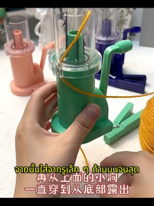 เครื่องถักสายด้วยมือแบบDIY คู่มือเครื่องทอผ้าขนาดเล็กHand Cranked เชือกกึ่งอัตโนมัติ Knitgเครื่องแบบพกพาทอผ้าเครื่องมือ
