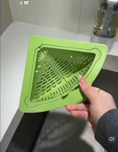 APA Magnetic Triangle Drain Rack Kitchen Sink Organizer Water Drain Basket Corner Rack Holder Kitchen Accessories