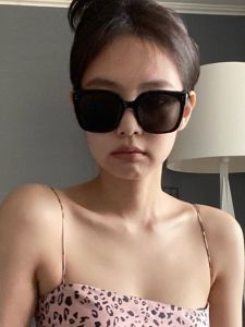 แว่นกันแดดทรงกลมสำหรับผู้หญิง แว่นกันแดดแบบป้องกันรังสียูวี แว่นกันแดดทรงกลม แฟชั่นฤดูร้อน เลนส์กันแดดแบบพับได้