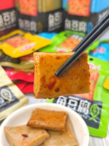 好鱼道-鱼豆腐-香辣味/烧烤味/卤香味/藤椒味 25克 YOHOSIYO-Fish Tofu-Spicy Flavor/BBQ Flavor/Braised Flavor/Green Peppercorn Flavor 25G